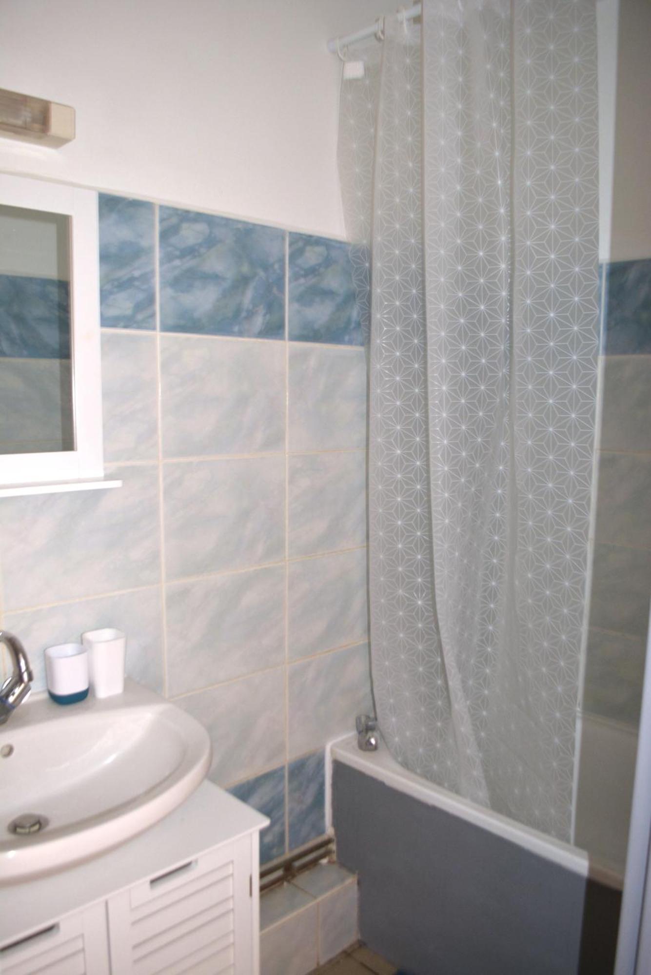 Comme Chez Soi - Studio Tout Equipe - By Sister Home Saint-Denis Extérieur photo
